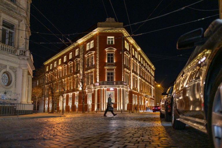 Digital hotel