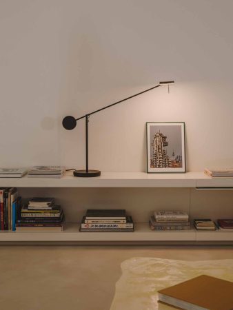 Invisible_Invisible Table Lamp_AMB_26-05